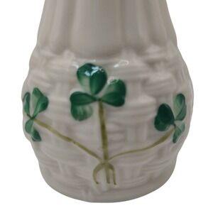 Vintage Belleek Shamrock Bud Vase Basket Weave Ireland Five and‎ a Half Inches